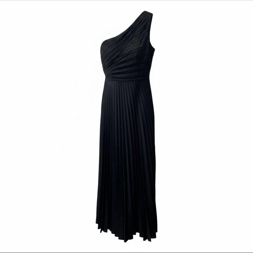 Abercrombie and Fitch Giselle one shoulder black pleated formal gown XXS NEW